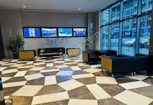 Selenium Retro Projesinde Tam Kat Kiralık Ofis