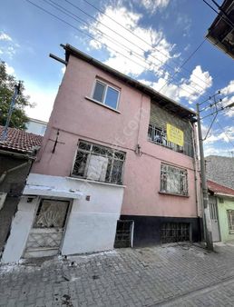 Zafer Mahallesinde Komple Satılık Bina