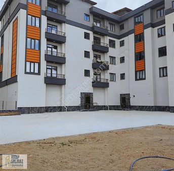 Uluğbey Mahallesinde Satılık 3+1 Ara Kat Daire Tapu Masrafı Yok