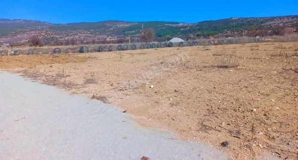 Serinhisar Yatağan Yolu Üzerinde Satılık 11.230 M2 Tarla !!!