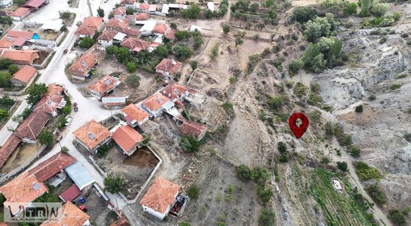 Vitrinden Salda Gölüne 40 Dk 3 E Bölünebilir %40 İmarlı Arsa