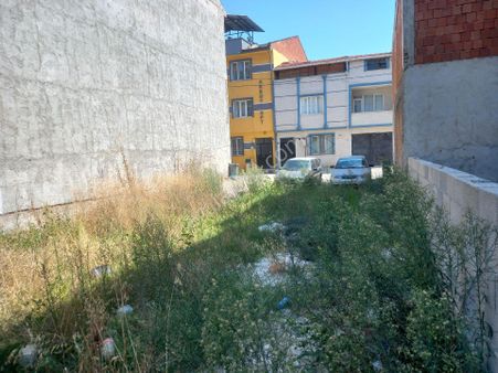 Roma' Dan Ertuğrulgazi Mah. Satılık Arsa