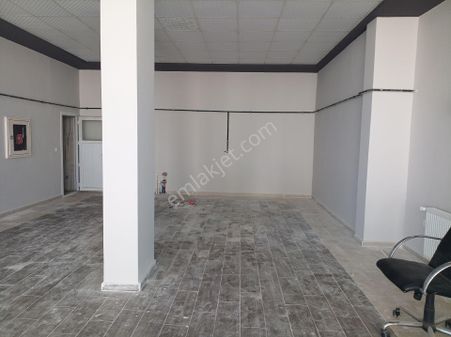 Berat Atabey Emlaktan Yüzakı Bulvarında Kiralık Dükkan