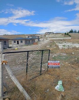 Gölbaşı Oğulbey'de Önünden Yol Geçen 500m2 Arsa