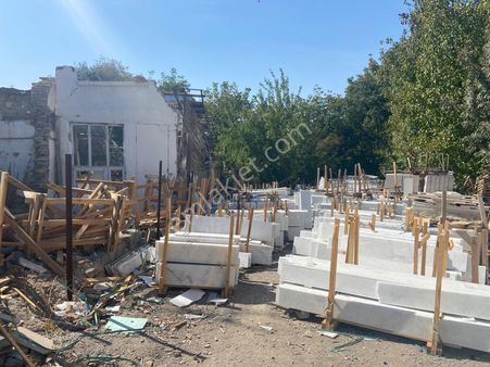 Kaynarca'da Kiralık İnşaat Deposu Arsası