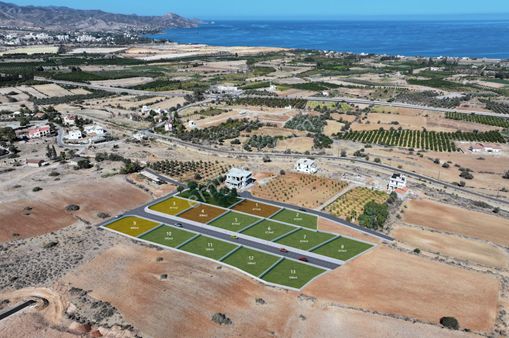 Lefke Cengizköy'de türk Malı full Deniz Manzaralı satılık 13 Adet İmarlı (595m2 – 612m2) Arsa !