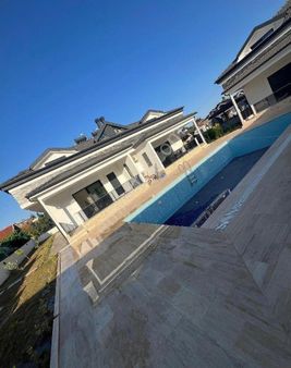 Arslanbucak Mah. Satılık 3+1 Lüks Sitede Dubleks Villa