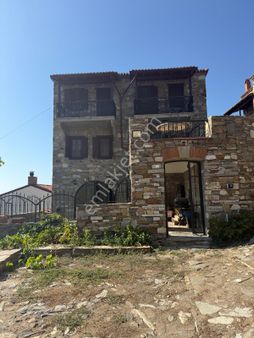 Doğanbey Köyünde Deniz Ve Doğa Manzaralı Harika Taş Ev