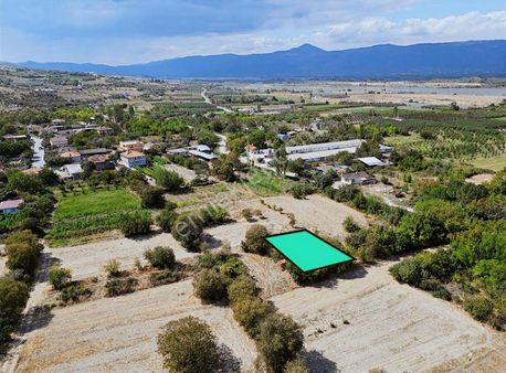 Geyve Kozan Mh. Köy Yerleşik Alanı İçinde 218 M² Arazi