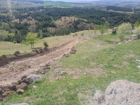 Karapürçek Uzunburunda 1500 Metre Tapulu Telli Kapılı Manzaralı Bahcelik Arsa