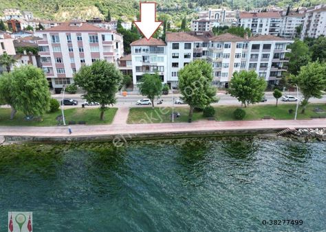 Kocali Karamürsel Plaj Yolunda Sahile Sıfır 3+2 Satılık Yalı Dairesi