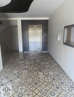 M.akif Ersoy Hastane Yakını Havuzlu Sitede 3+1 Dubleks