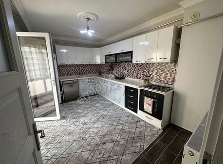 Asel'den Cadde Üzeri-güney Cephe 3+1 Dubleks(kiler Mevcut)