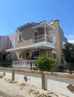 Mordoğan'da Merkezi Konumda 4+1 Satılık Yazlık