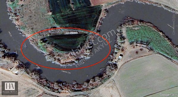 Hamide Akyüz' Den Harmanlı' Da İster Yatırım, İster Hobi Bahçesi