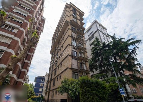 Caddebostan Vardar Sokak Katta Tek Ultra Lüks 4+1 Satılık!!!!