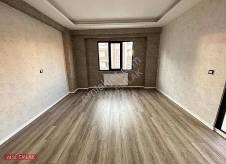 Acil Emlak'tan 17 Metre Yol Üstünde Lüx Sıfır Satılık Daire