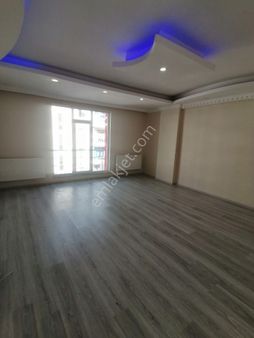 Demir Emlak Tan Cumhuriyet Mah. Doğuş Pastanesi Civarı Ara Kat 3+1daire Satılıktır