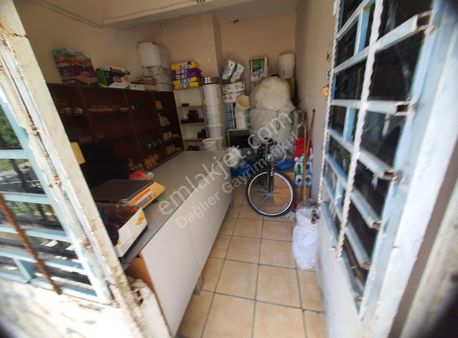 Satilik Dükkanlar Bir Dükkan Fiyatina Üç Tane Dükkan