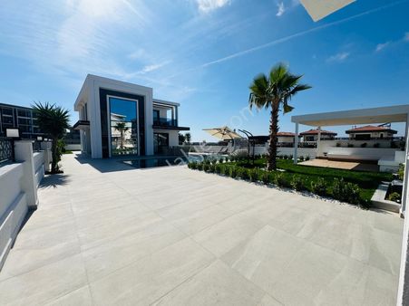 Aydın Didimde 500 M2 Arsa İçinde Akıllı Sistemli 4+1 Ful Eşyalı Havuzlu Kamelyayı Ultra Lüx Villa