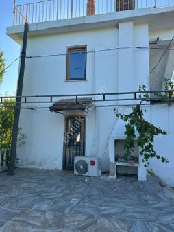 Seferihisar Eski Orhanli Mahallesinde Satilik 5+1ev Ve Arsalari