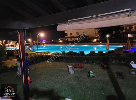 Kaptanlife 'ta Havuza Cephe Denize Sıfır Yazlık Tatil Sitesinde