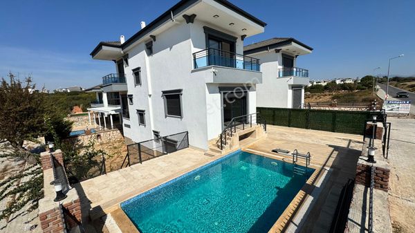 Didim Altınkumda Denize 700m Mesafede Satılık 4+1 Villa