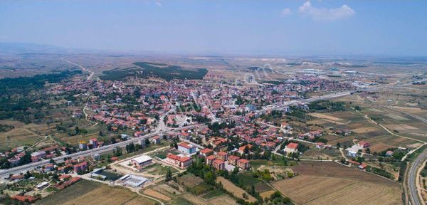 Afyondazkırı Yukarıyenice İlçe Merkezinde 2470 M2 Yola Cephe Fırsat Arazi