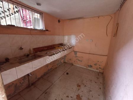 Kazancılar Restorant Civarı 240m2 Arsa Alanlı İşyeri