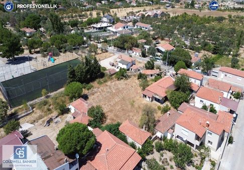 İzmir Urla Uzunkuyu Köyiçi'nde Satılık Taş Evler