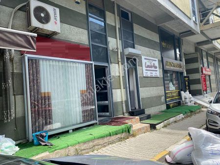 Tekstilkent'in En İşlek Perdeciler Caddesinde Satılık Mağaza