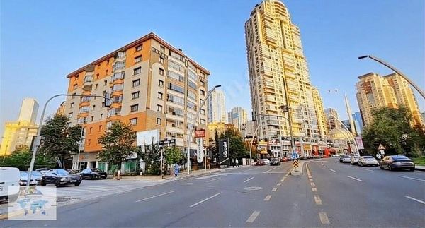 Çukurambarın En Canlı-hareketli Yeri Her Yere Yürüme Mesafesinde