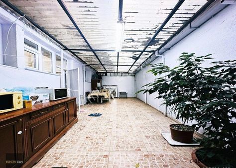 Ercin Yapı'dan Metrobüse 5 Dakika Yürüme Mesafesinde Kış Bahçeli Daire!!