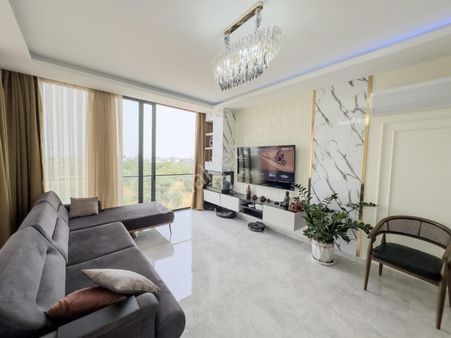 Girne Bellapais Yolu Üzerinde Deniz Manzaralı Satılık 3+1 Daire !!