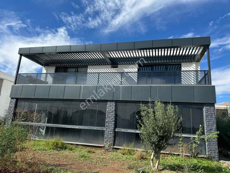 Dicle Üniversitesi Yolu Üzeri 450 Evler Civarı Farklı Mimari Projeyle Satılık Dublex Villa