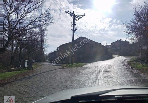 Kütahya Emet Çeerte Yıldırım Da 3774 M2 Yollu Kelepir Arsa