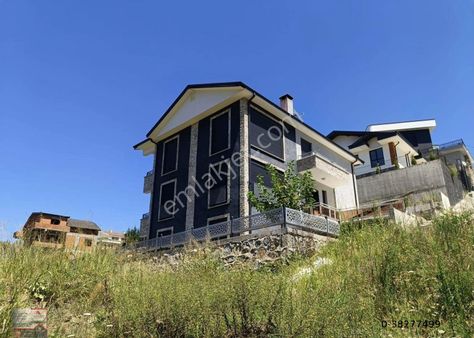 Başiskele Bahçecık'te Satılık Müstakil Lüks Villa