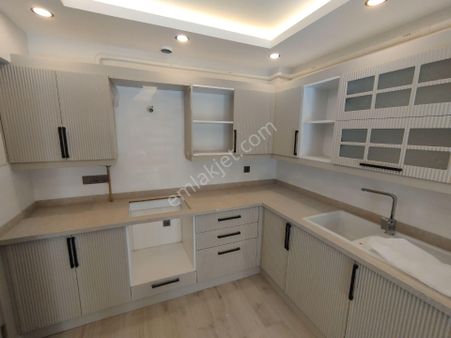 Aydın Söke Konak Mah. Satılık Doğalgazlı Asansörlü Sıfır Lüx 2+1 Satılık Daire