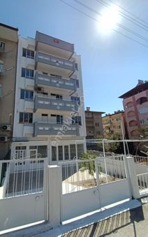 Cumhuriyet Mahallesi Komple Satılık Bina