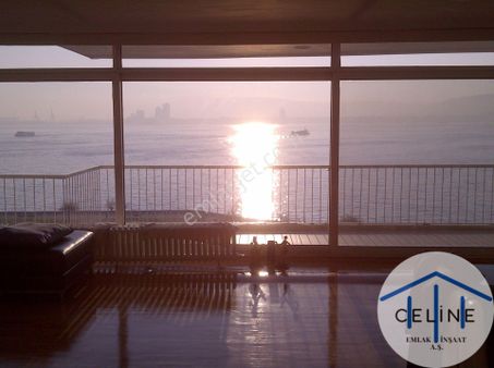Karşıyaka Sahilde Projeden Sıfır 3 +1 Satılık Yalı Dairesı