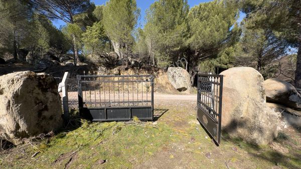 Bergama Kozak Göbeller Çiftlik Arazisi Satılık