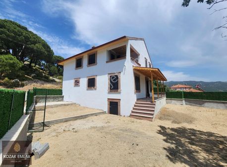 Ayvalık Bağyüzü Bahçeli Köy Evi Satılık