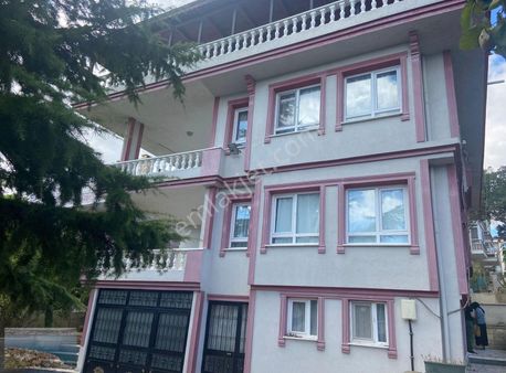 Gümüşyaka'da Denize Çok Yakın Geniş Bahçeli Satılık Müstakil Ev