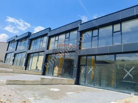 Güvenay - Çorum Galericiler Sitesinde Satılık 3 Katlı Dükkan