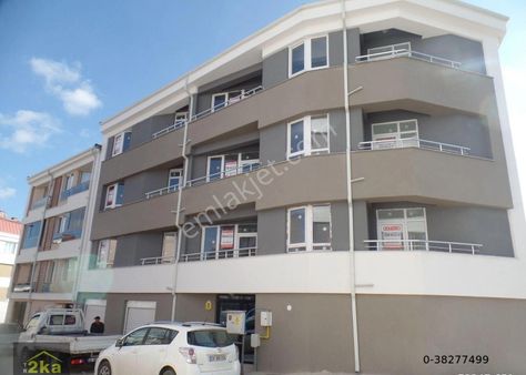 Çamlıca Tombakzade Şehit Mehmet Arıyeşil İlkokulu Karşısı 2+1 110 M2 Asansörlü