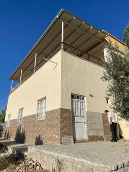 Günışık Köyünde 1,5 Dönümlük Bağ Evi