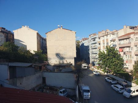 Eyüpsultan İslambeyde Satılık 4+1 160 M2 Dübleks Daire