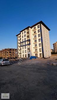 Üniversite Civarında Satılık 2+1 Eşyasız Daire