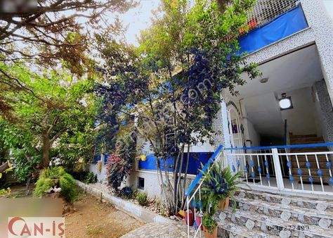 Kemer Göynükte 2+1 Müstakil Daire 221 M2 Arsa İçinde Caniş Emlak