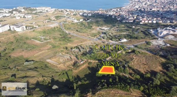 Büyükçekmecede Deniz Manzaralı 720 M2 Yola Cepheli Satılık Arsa